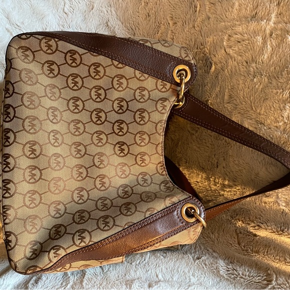 Michael Kors Bag - Picture 5 of 10